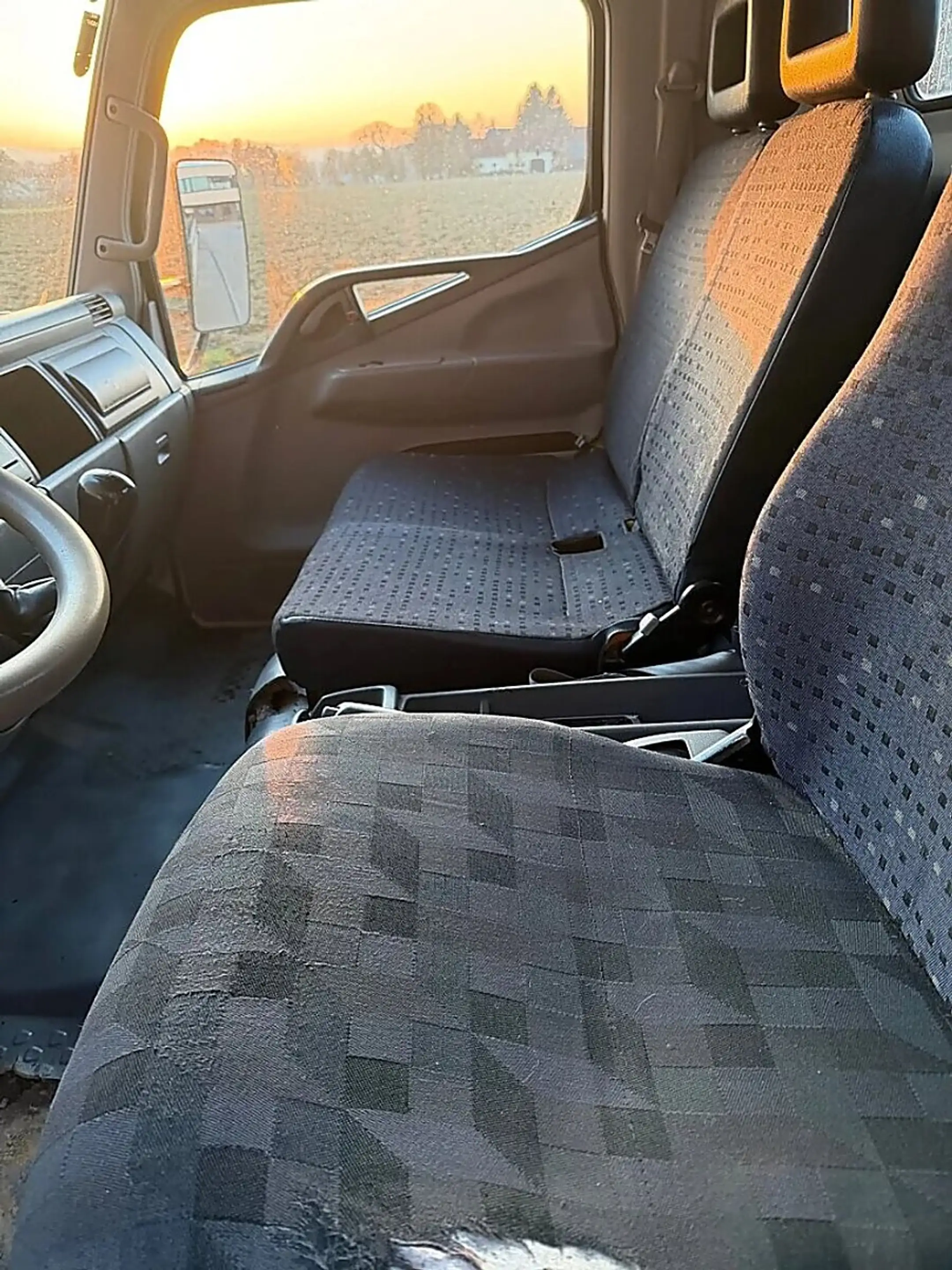 Mitsubishi Canter Canter 3 Seitenkipper 3.0 — photo 5