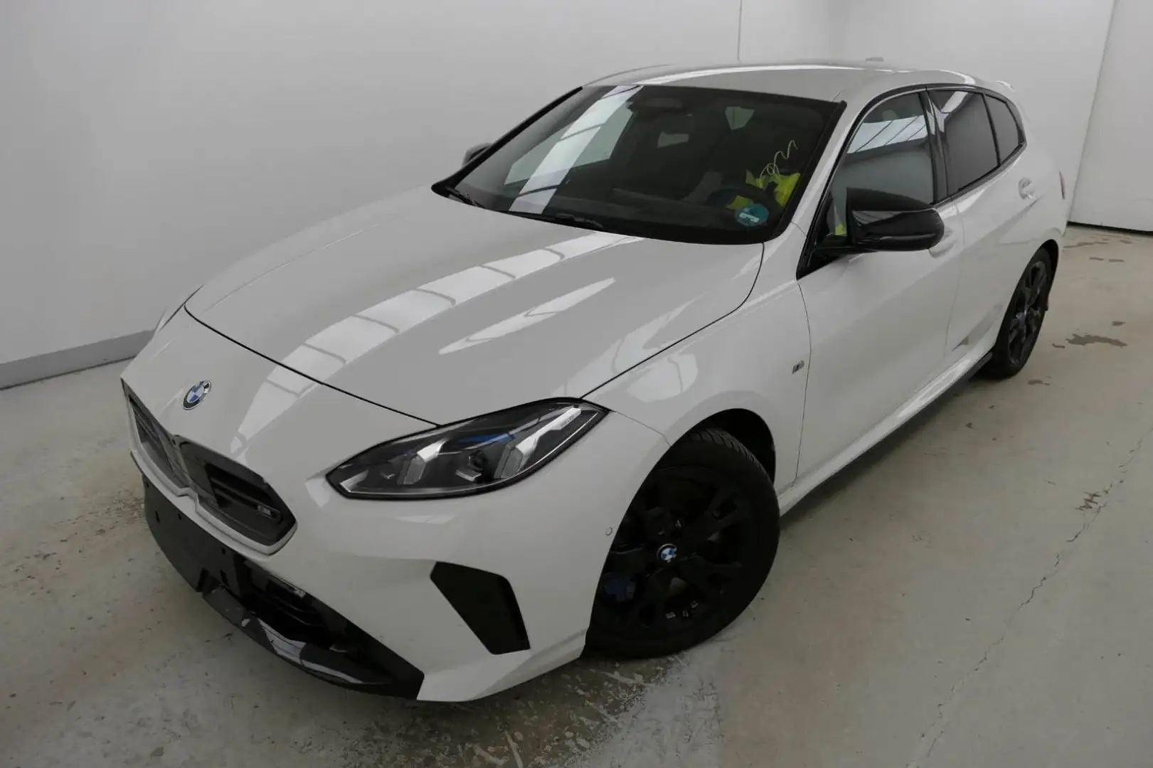 BMW 135 xi Limousine ACC LRHZ 360° H/K HUD Memory Weiß - 2