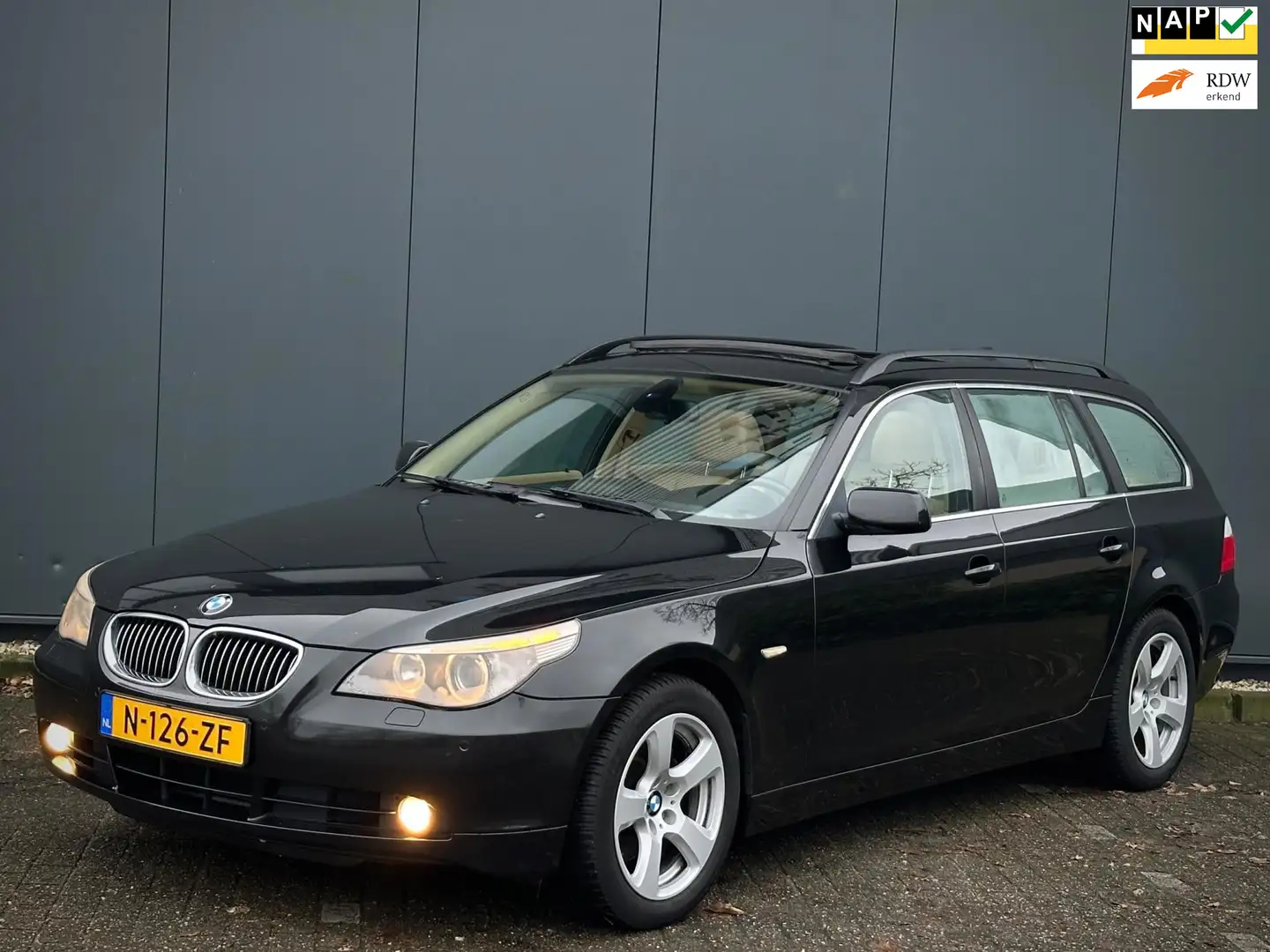 BMW 530 5-serie Touring 530xi High Executive | Youngtimer Zwart - 1