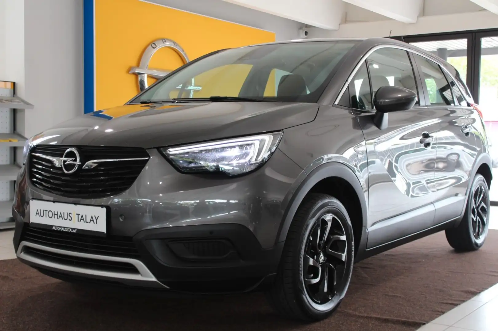 Opel Crossland X 2020 Allwetterreifen/Kamera/LED Šedá - 1