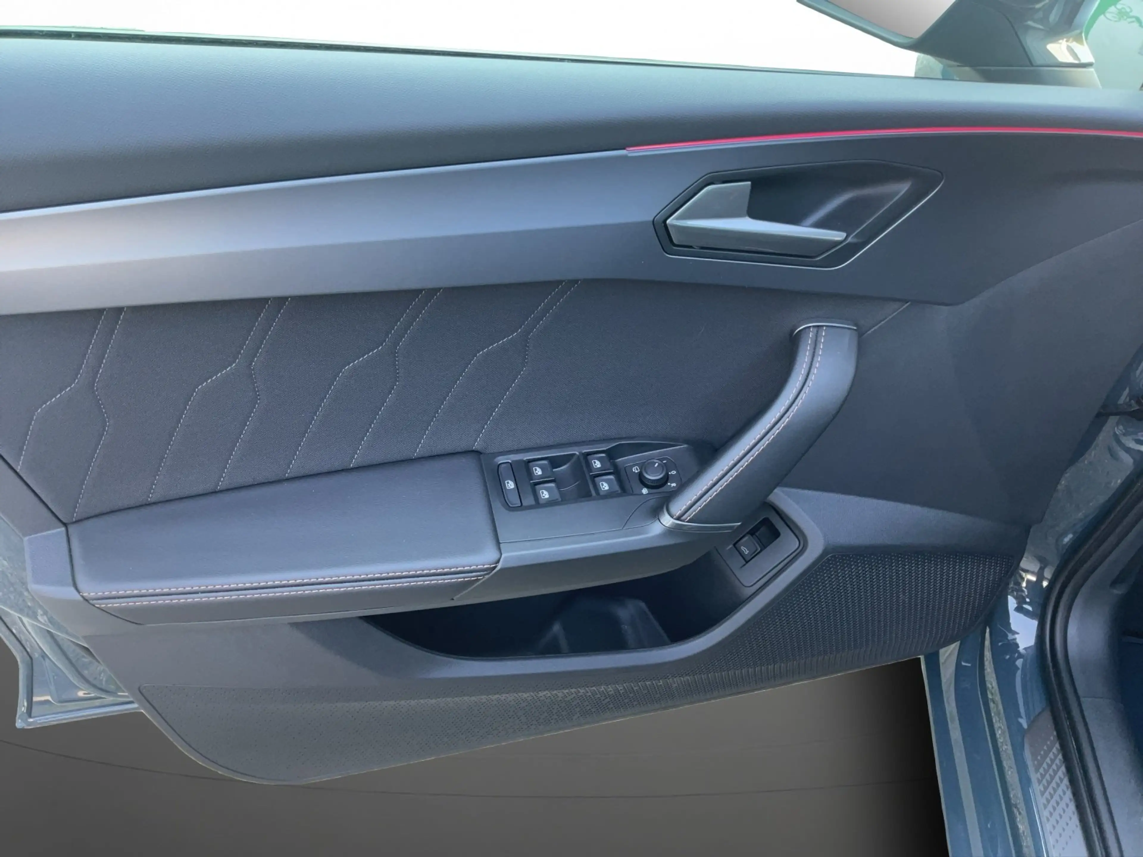 CUPRA Leon Sportstourer 1.5 TSI | NAVI | LED | SITZH. — photo 11