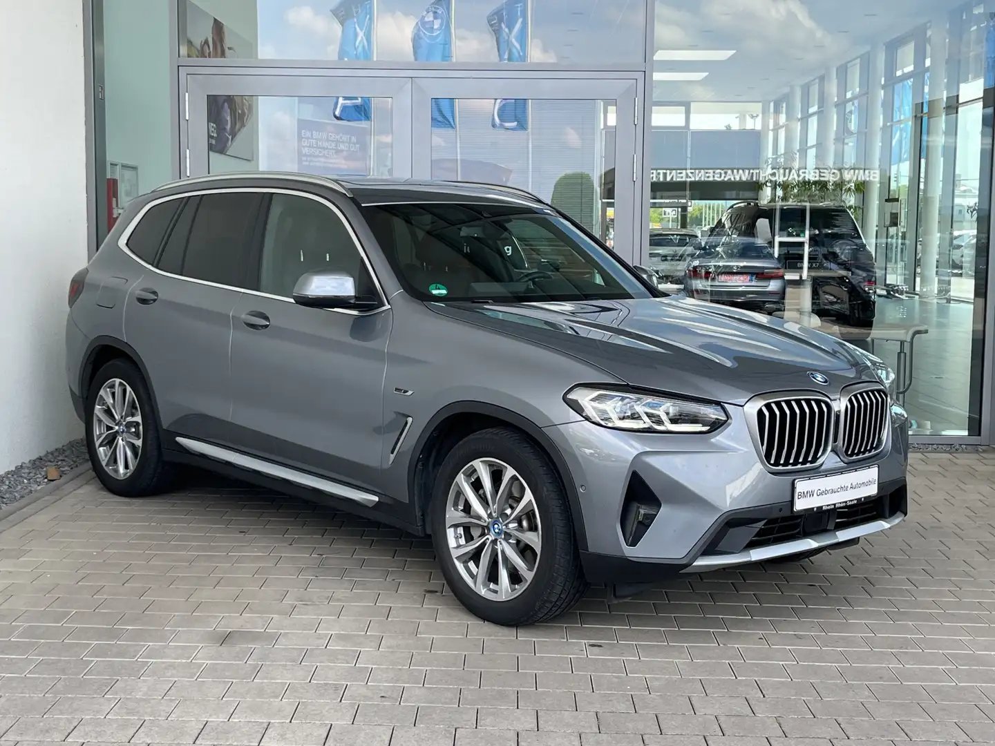 BMW X3 xDrive30e Navi.HUD.Hifi.PANO.DriveA.ParkA.SH Grau - 2