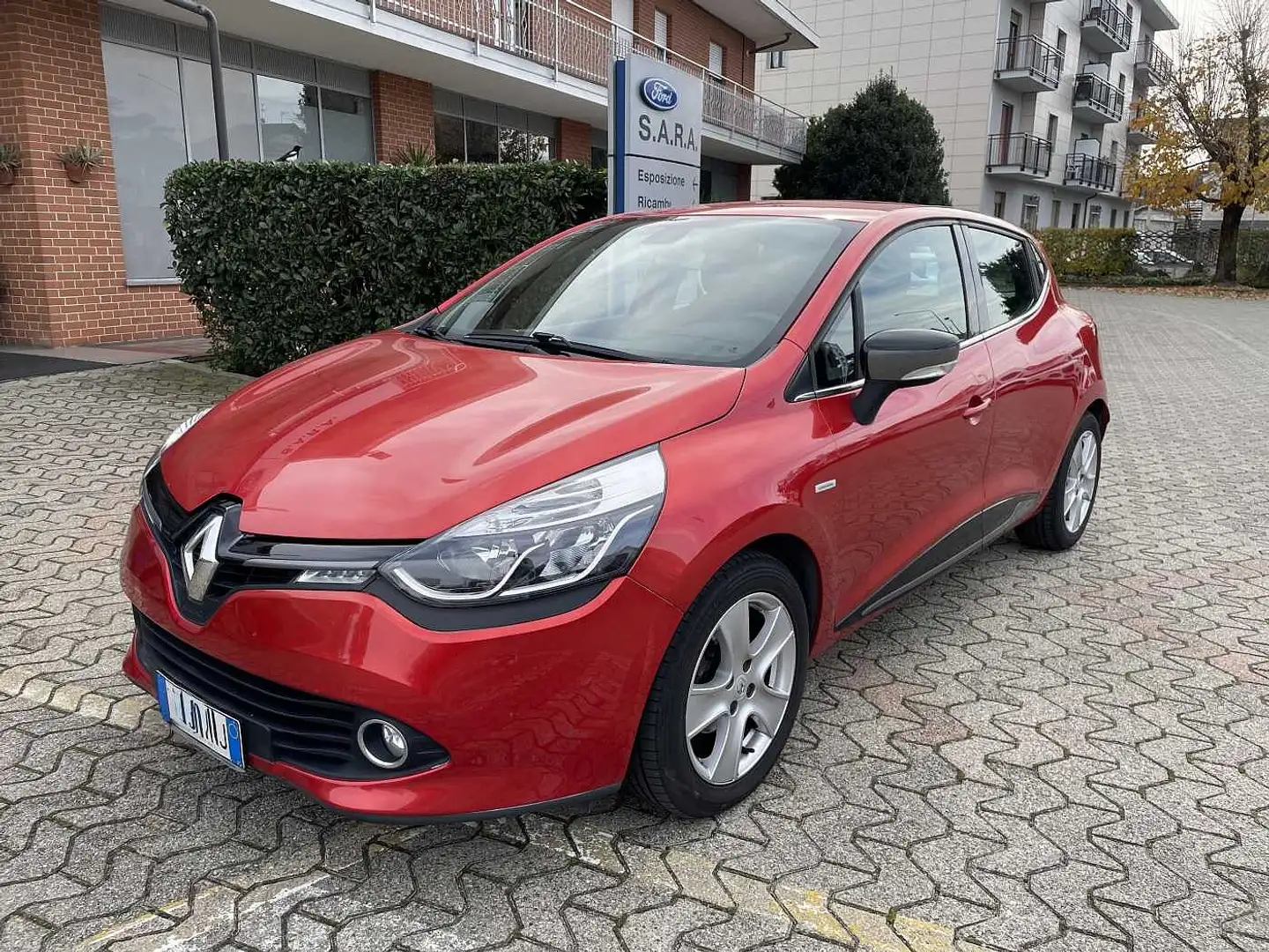 Renault Clio 4ª serie 1.2 75CV 5 porte Costume National Orange - 1