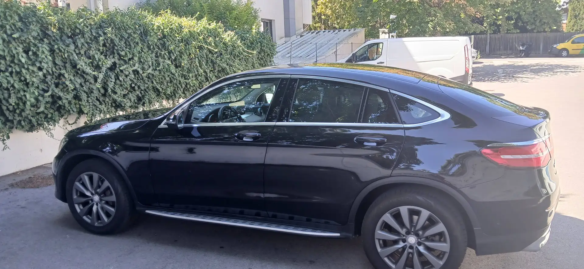 Mercedes-Benz GLC 250 GLC 250 d Coupé 4MATIC Aut. Schwarz - 2