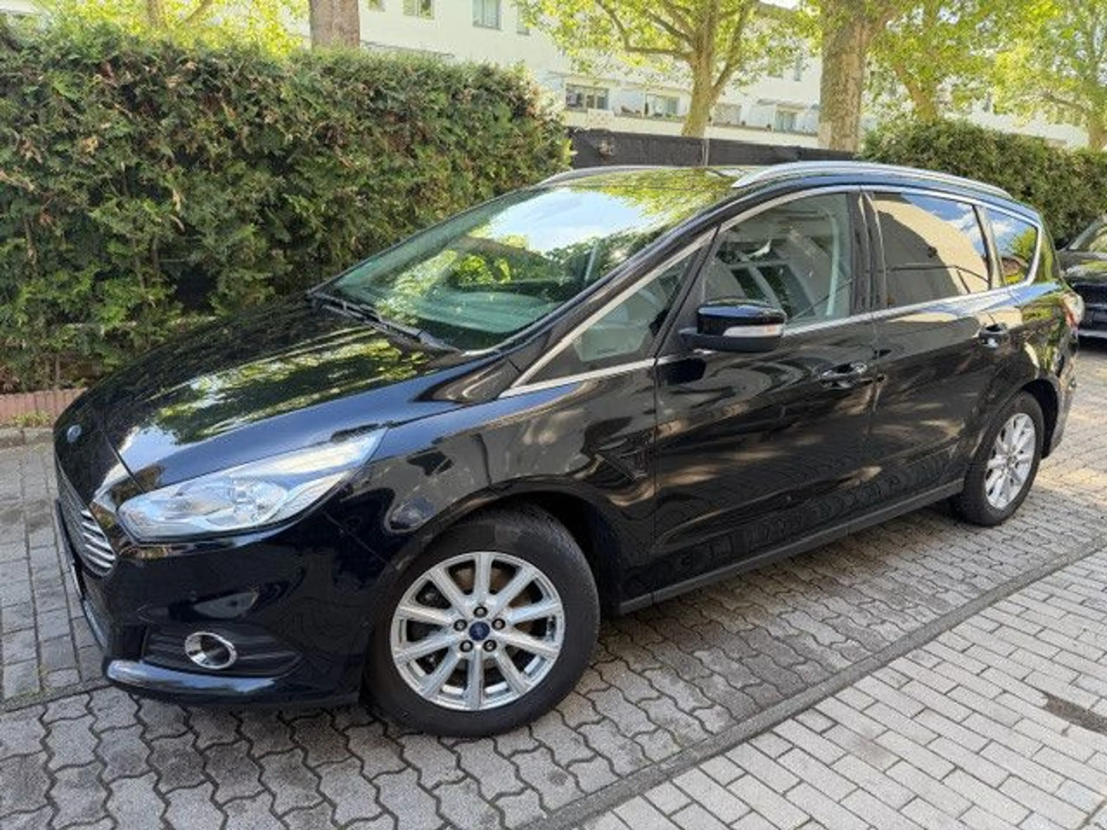Ford S-Max S-MAX TITANIUM AUTOMATIK 7-SITZER|KEYLESS|NAVI