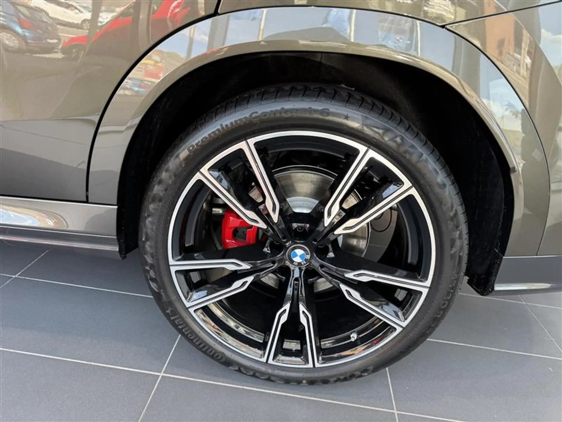 BMW X6 M60i 2026 건메탈 사진 4