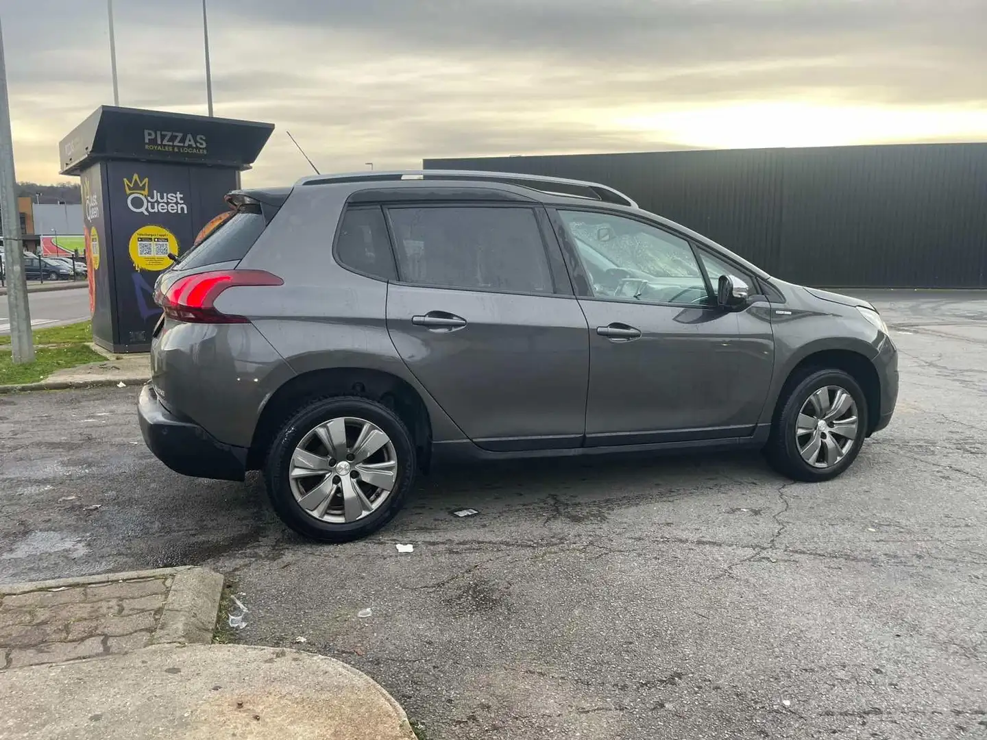 Peugeot 2008 2008 BlueHDi 100 STOP Grigio - 2