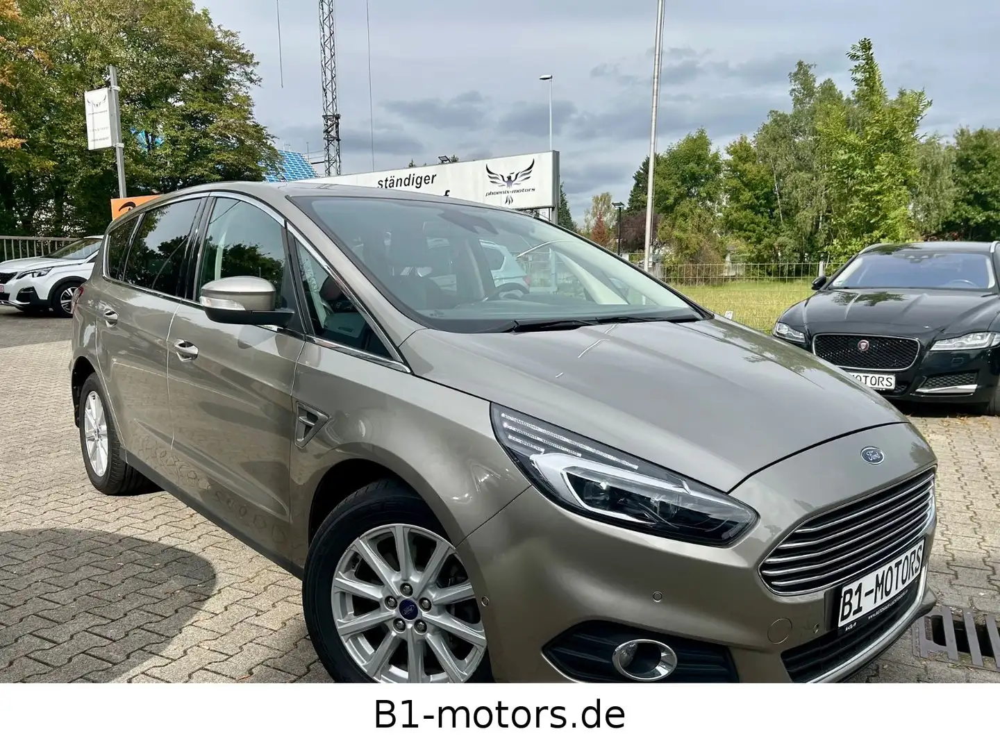 Ford S-Max S-MAX Titanium*Autom*Leder**Stdhzg*Navi* LED*Cam Grau - 2