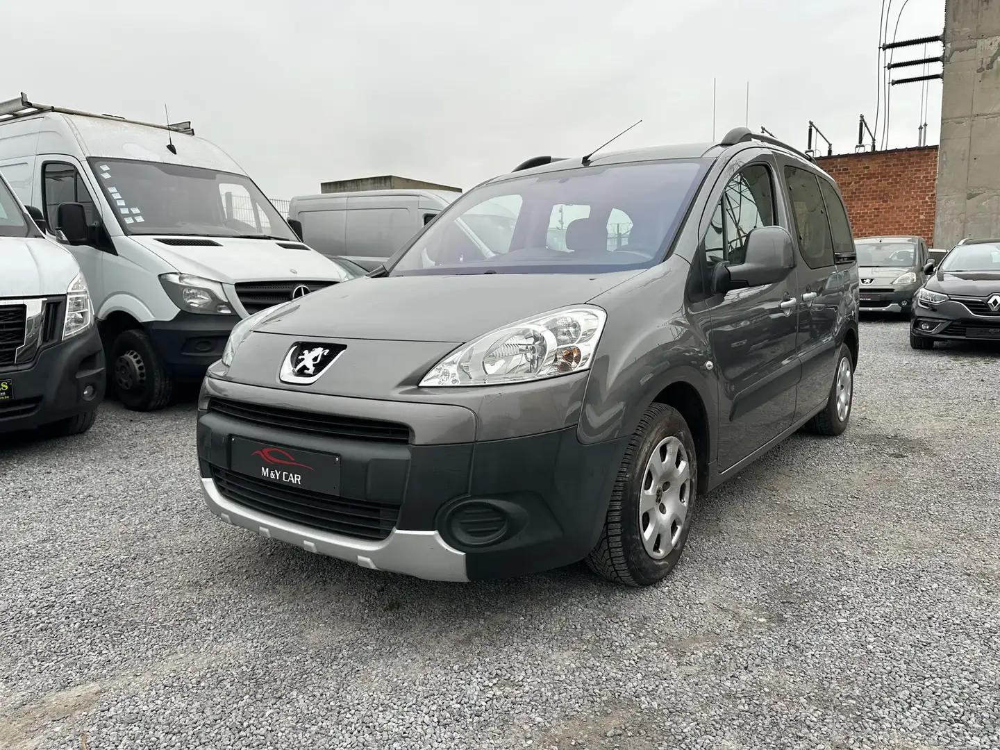 Peugeot Partner Tepee 1.6 HDi Confort Gris - 2