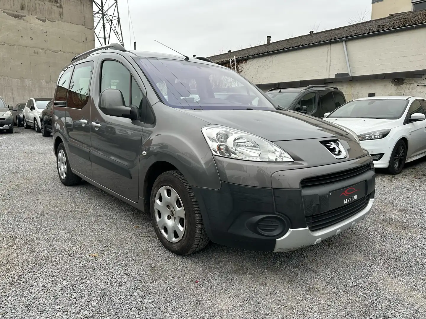 Peugeot Partner Tepee 1.6 HDi Confort Gris - 1