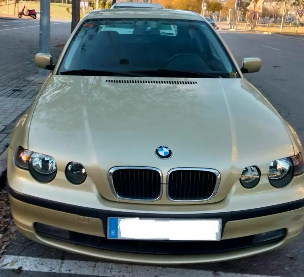 BMW 320 320 Compact - 3 puertas Or - 1