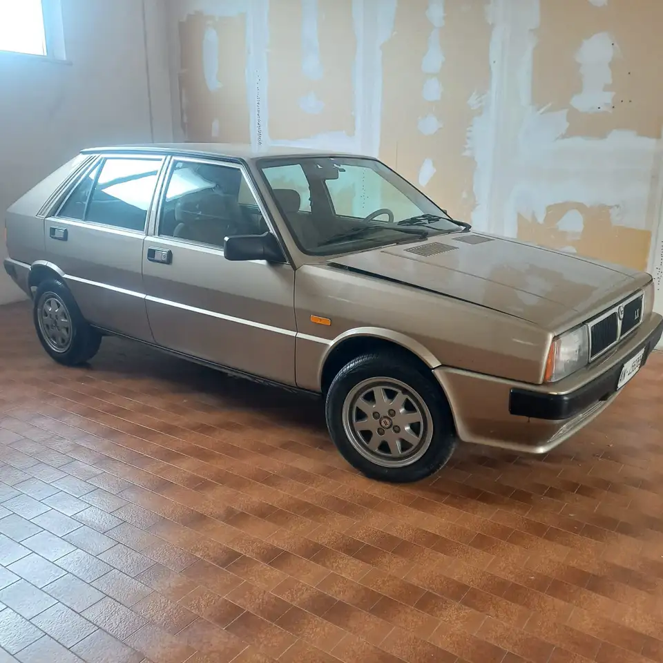 Lancia Delta 1.3 RST LX 5m, foto 2