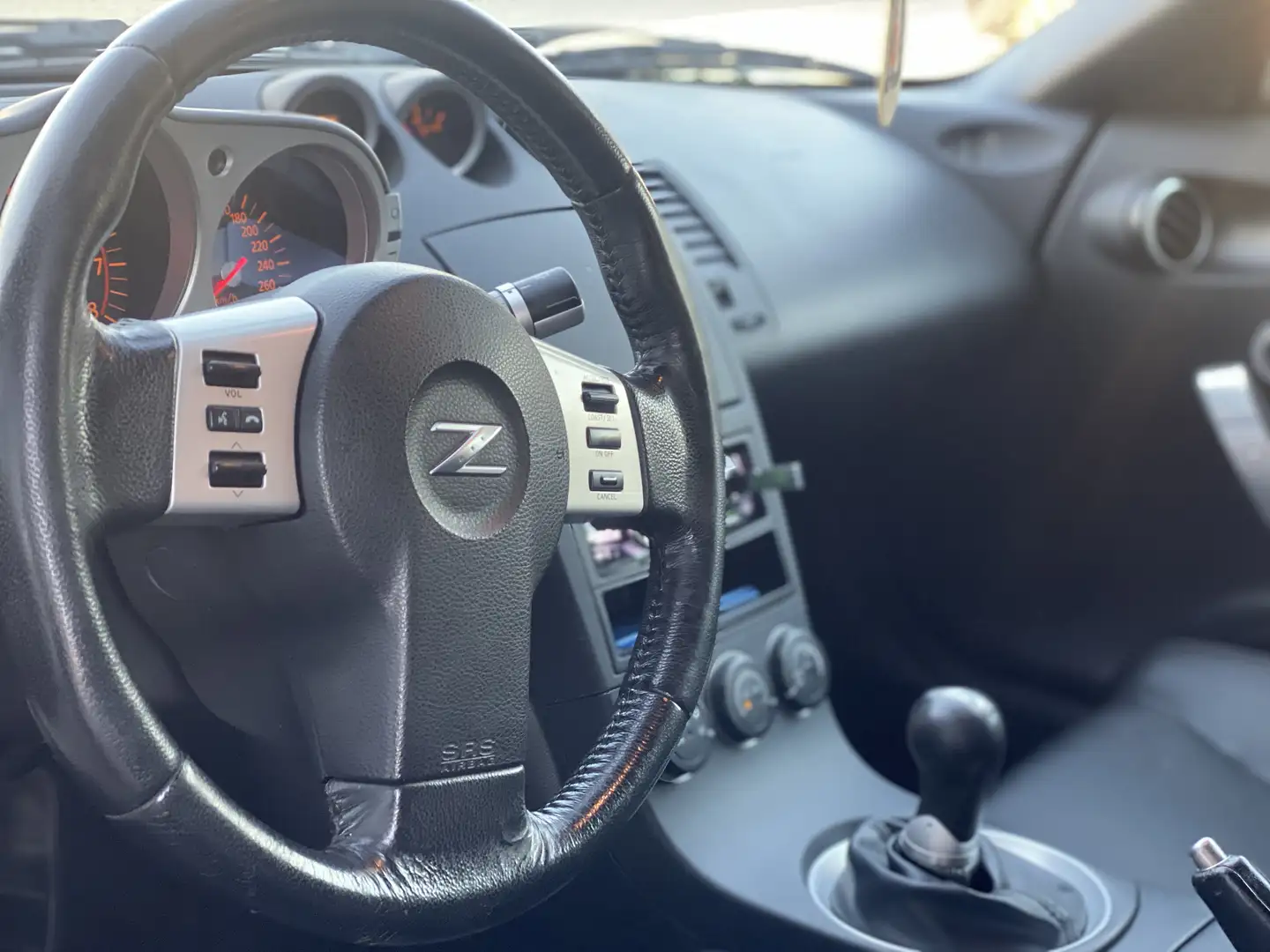 Nissan 350Z 350 Z Premium Pack - 2