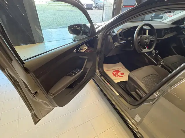 Audi A1 view 12