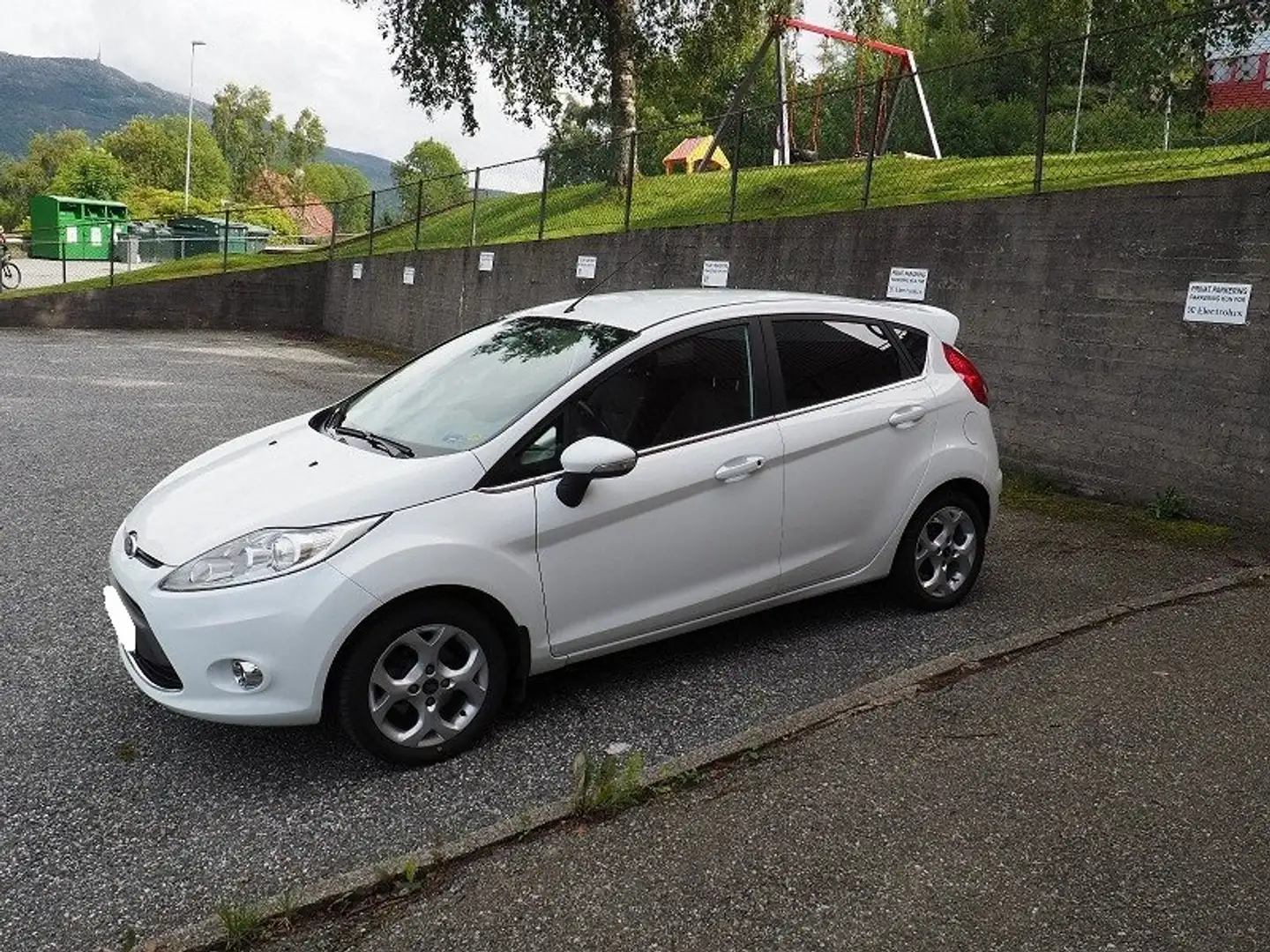 Ford Fiesta Fiesta 1.4 TDCi Titanium DPF Wit - 1