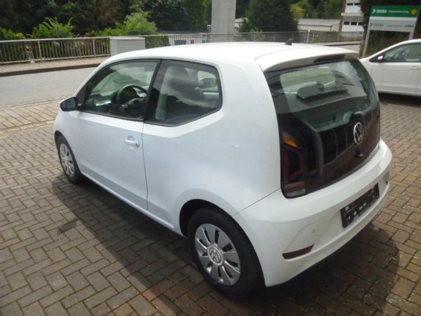 Volkswagen up! (BlueMotion Technology) move Weiß - 2