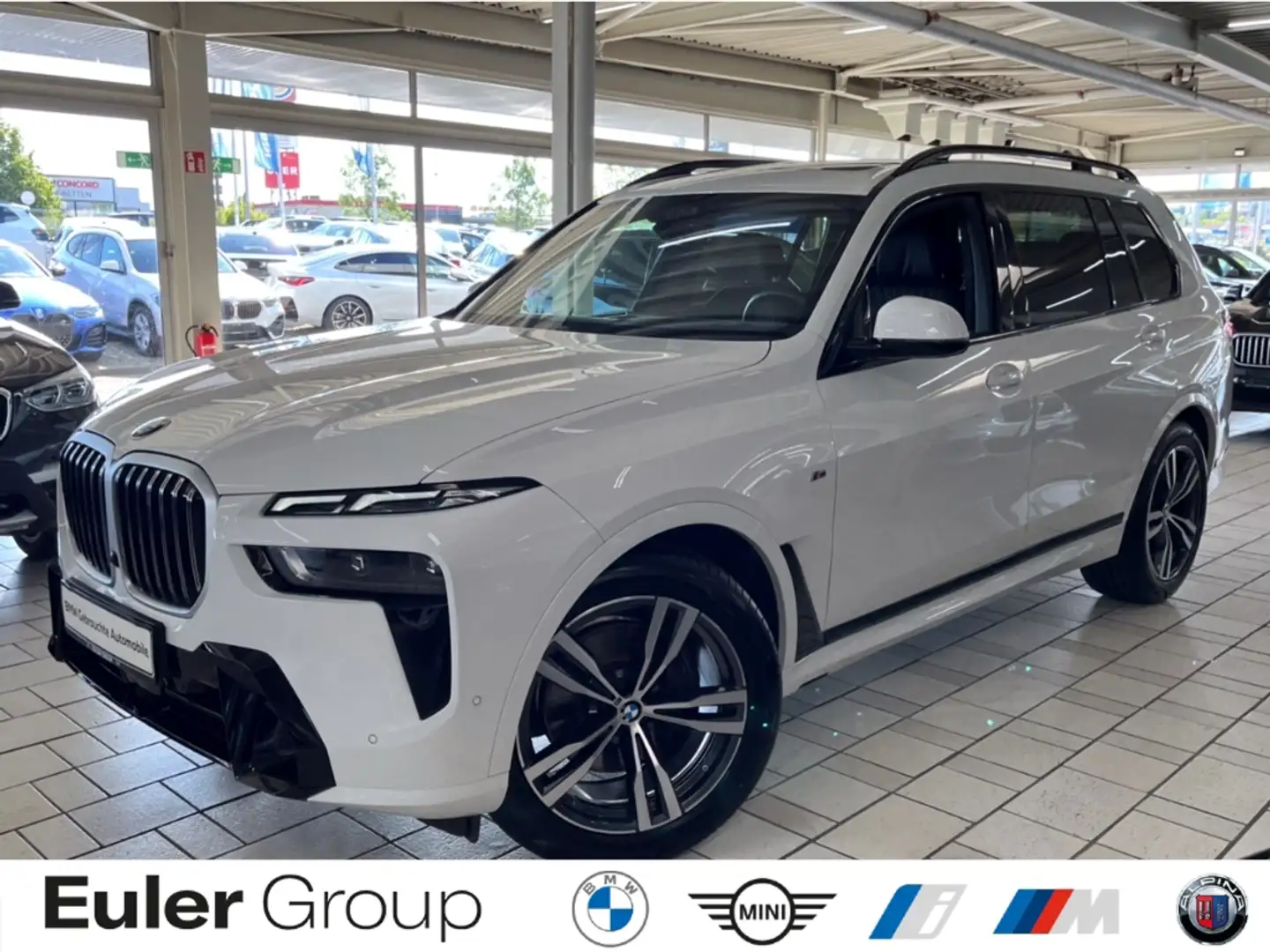 BMW X7 xDrive 40d A M-Sport 21'' HUD AHK Pano Navi ACC So Weiß - 1