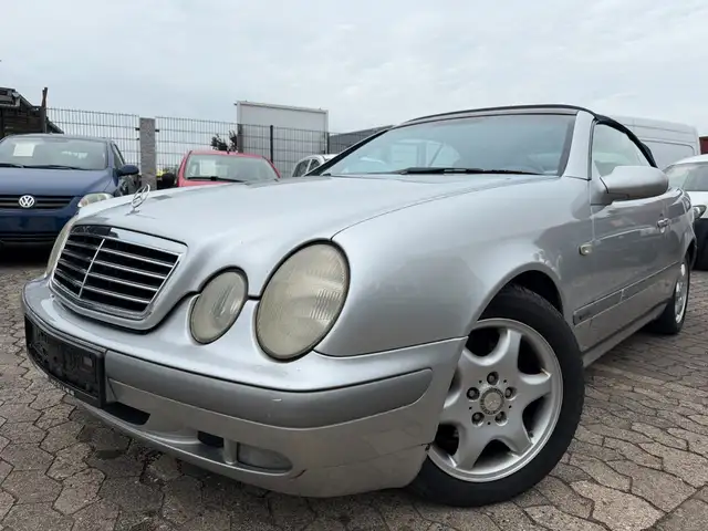 Mercedes-Benz CLK 200 Cabrio Autom,Klima,Leder,AHK,PDC