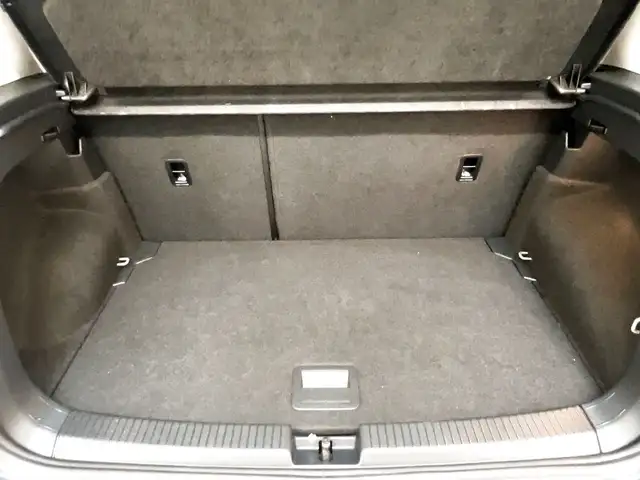 Volkswagen T-Cross view 6