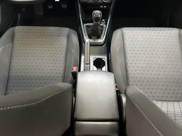 Volkswagen T-Cross view 14
