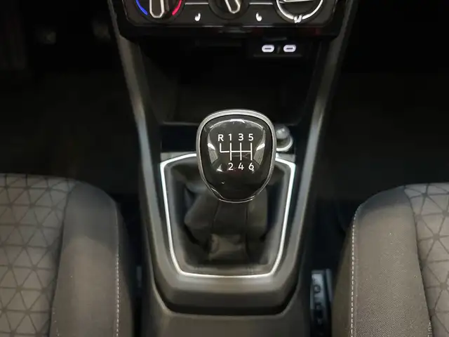 Volkswagen T-Cross view 13