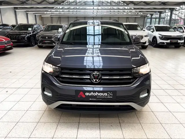 Volkswagen T-Cross view 2