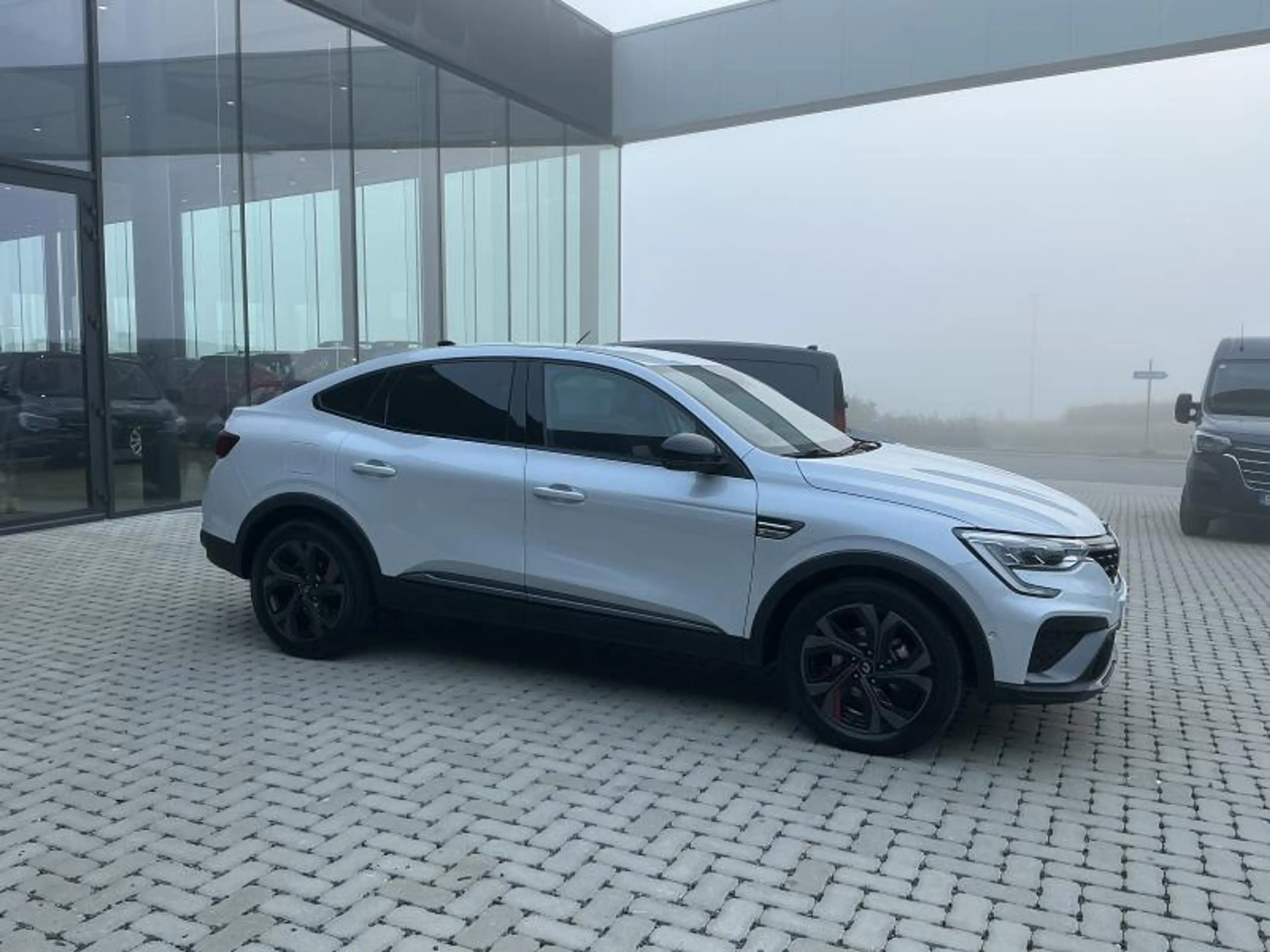 Renault Arkana E-TECH RS LINE — photo 4