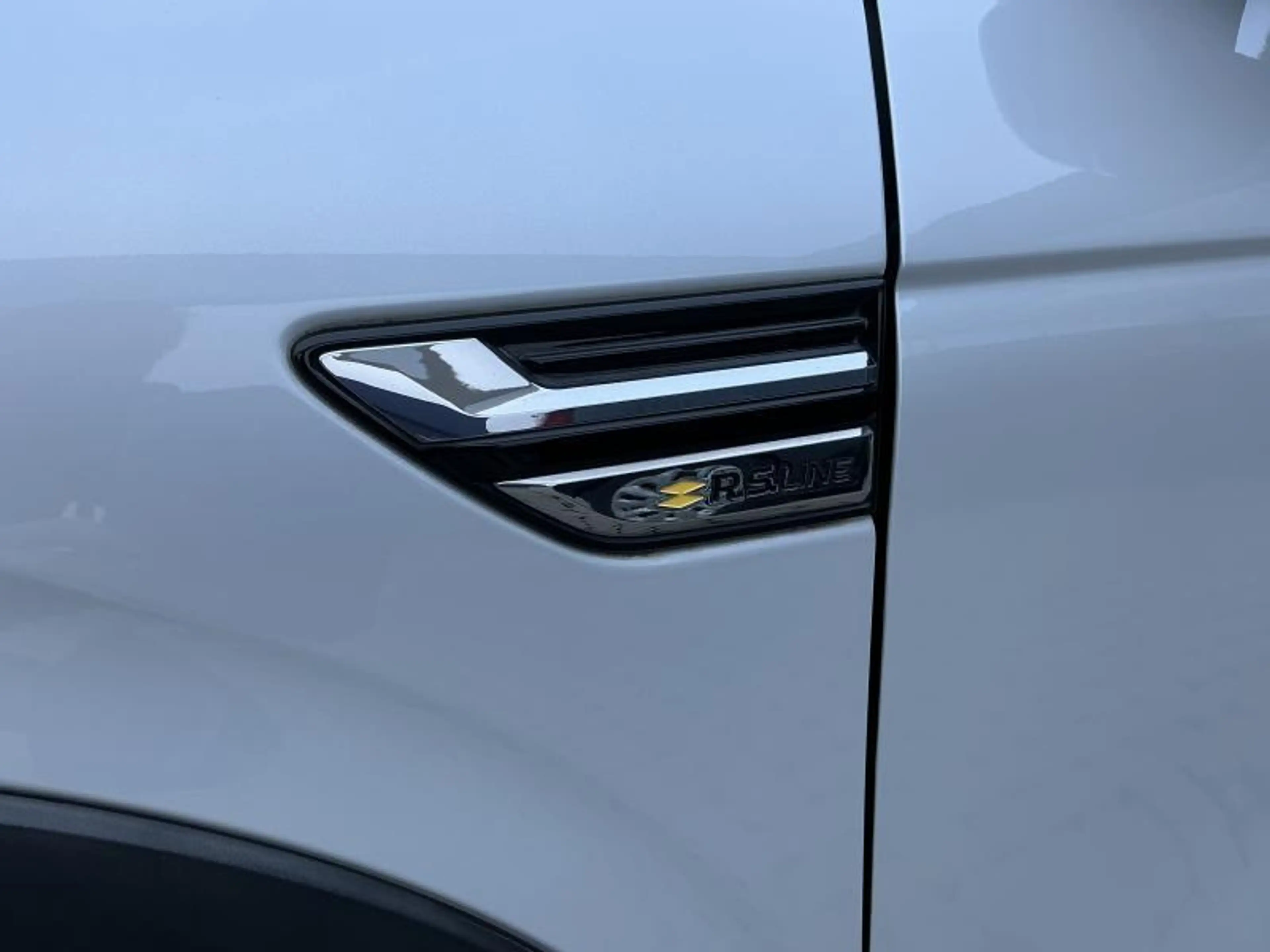 Renault Arkana E-TECH RS LINE — photo 10