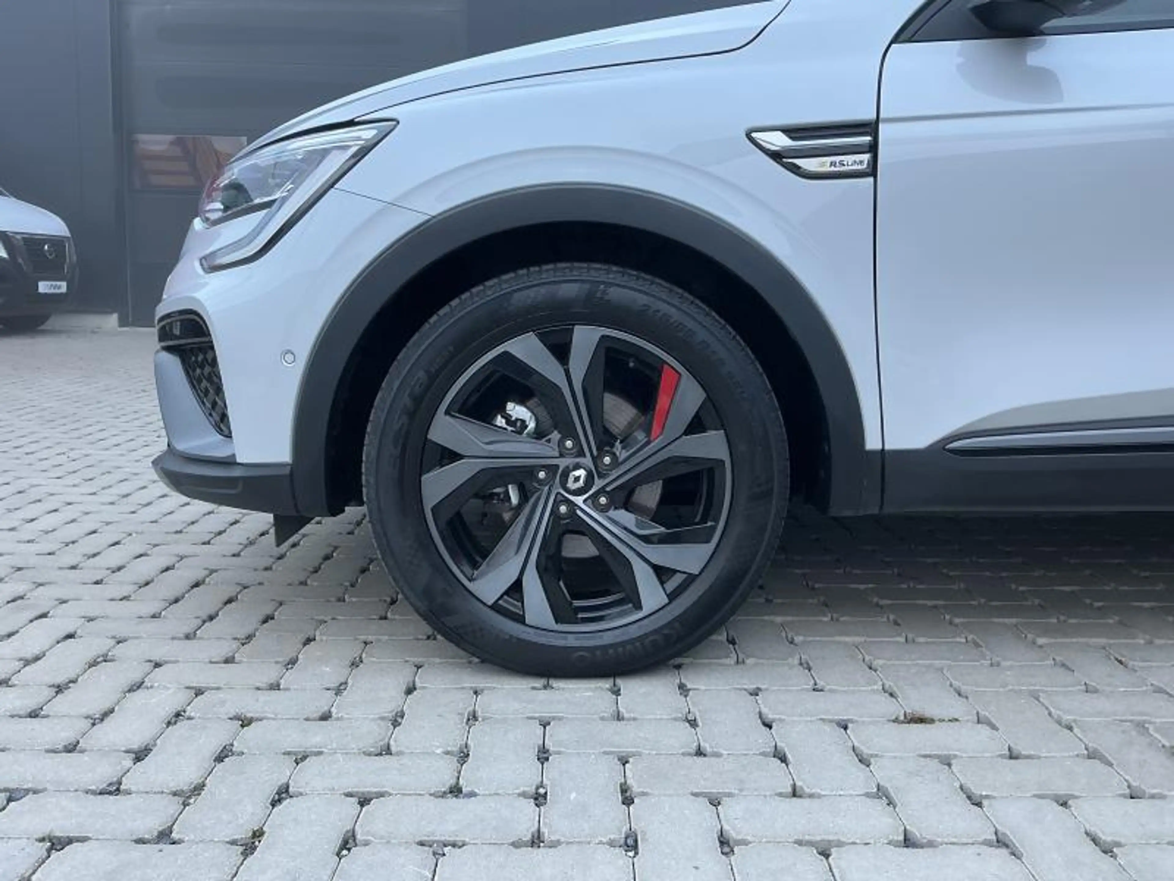 Renault Arkana E-TECH RS LINE — photo 9