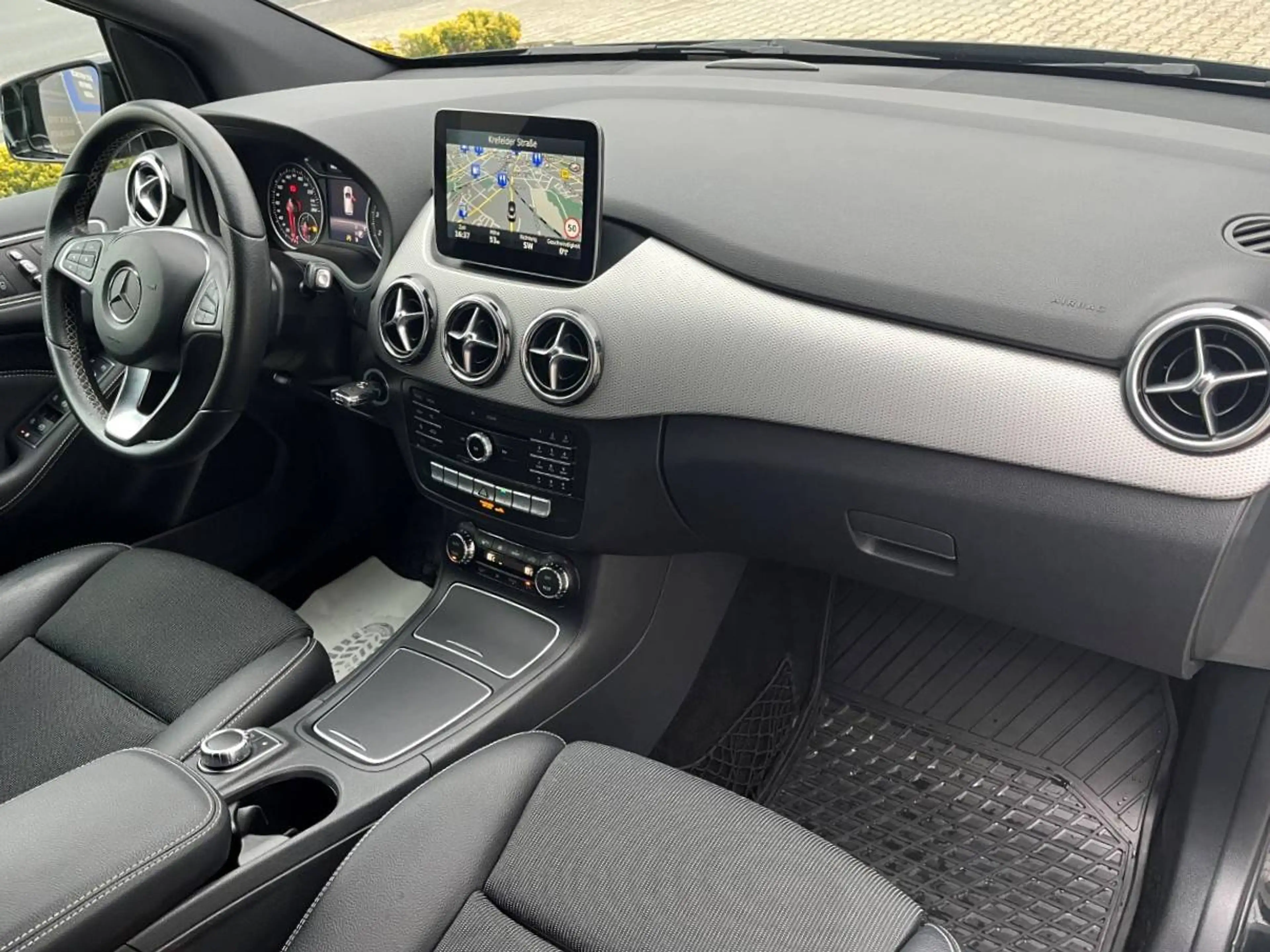 Mercedes-Benz B 200 Urban *LED*Navi*AHK*Kamera* — photo 6