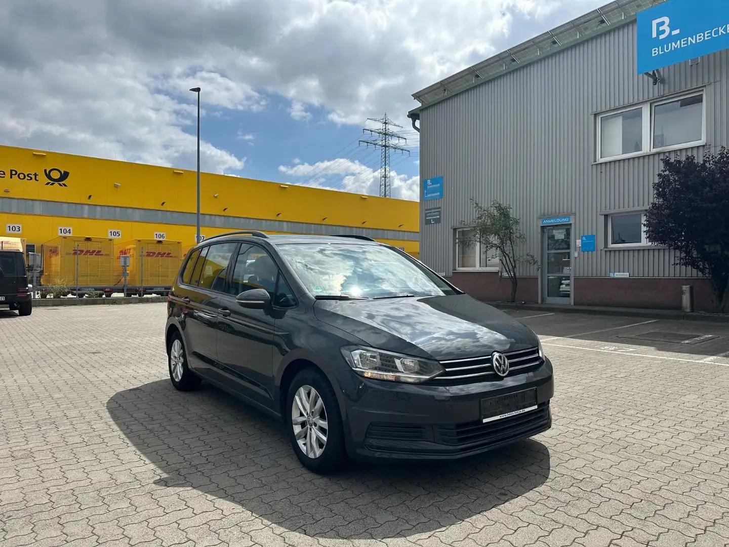 Volkswagen Touran Comfortline 2.0 TDI DSG AHK ACC Gris - 1