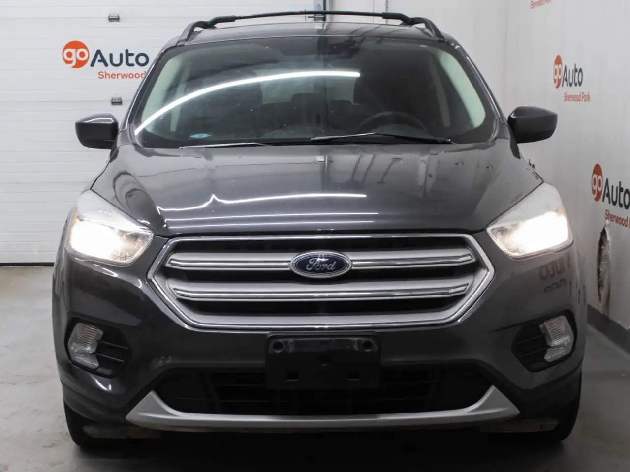 Ford Escape снимка Ford Escape