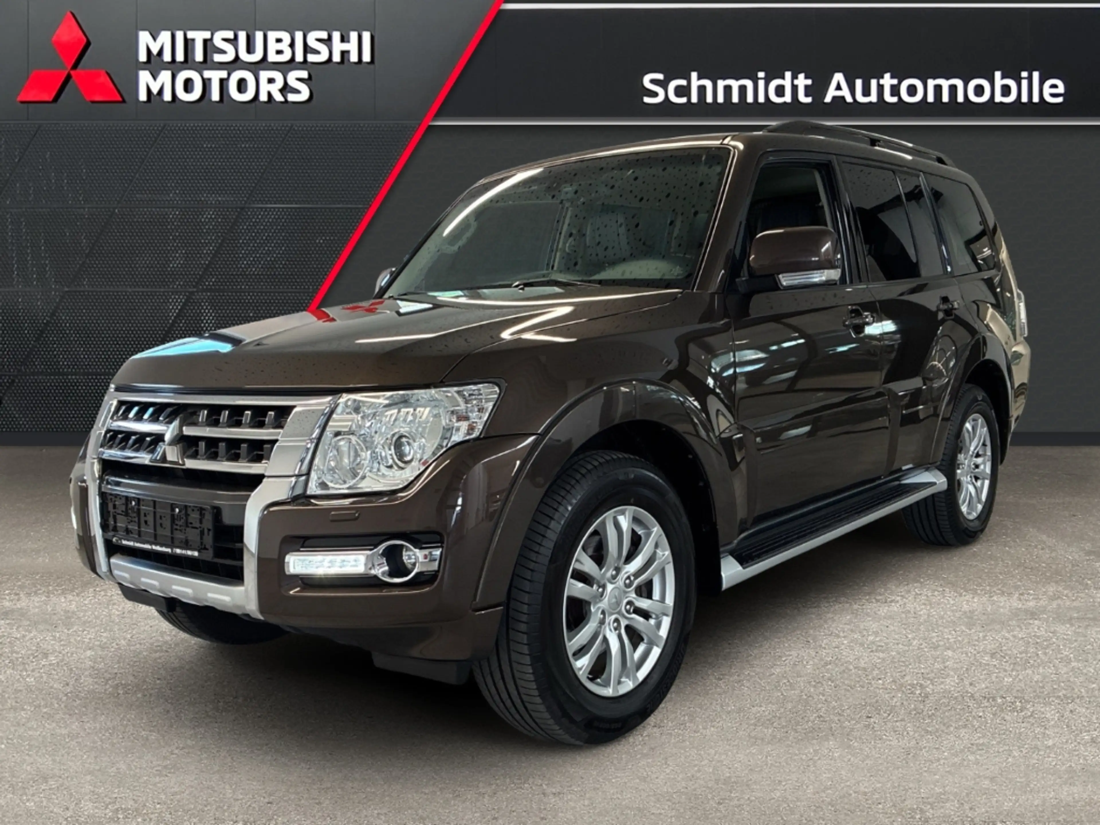 Mitsubishi Pajero 3.2 DI-D Edition 100 Rockford AHK eSitze Shz Kamer