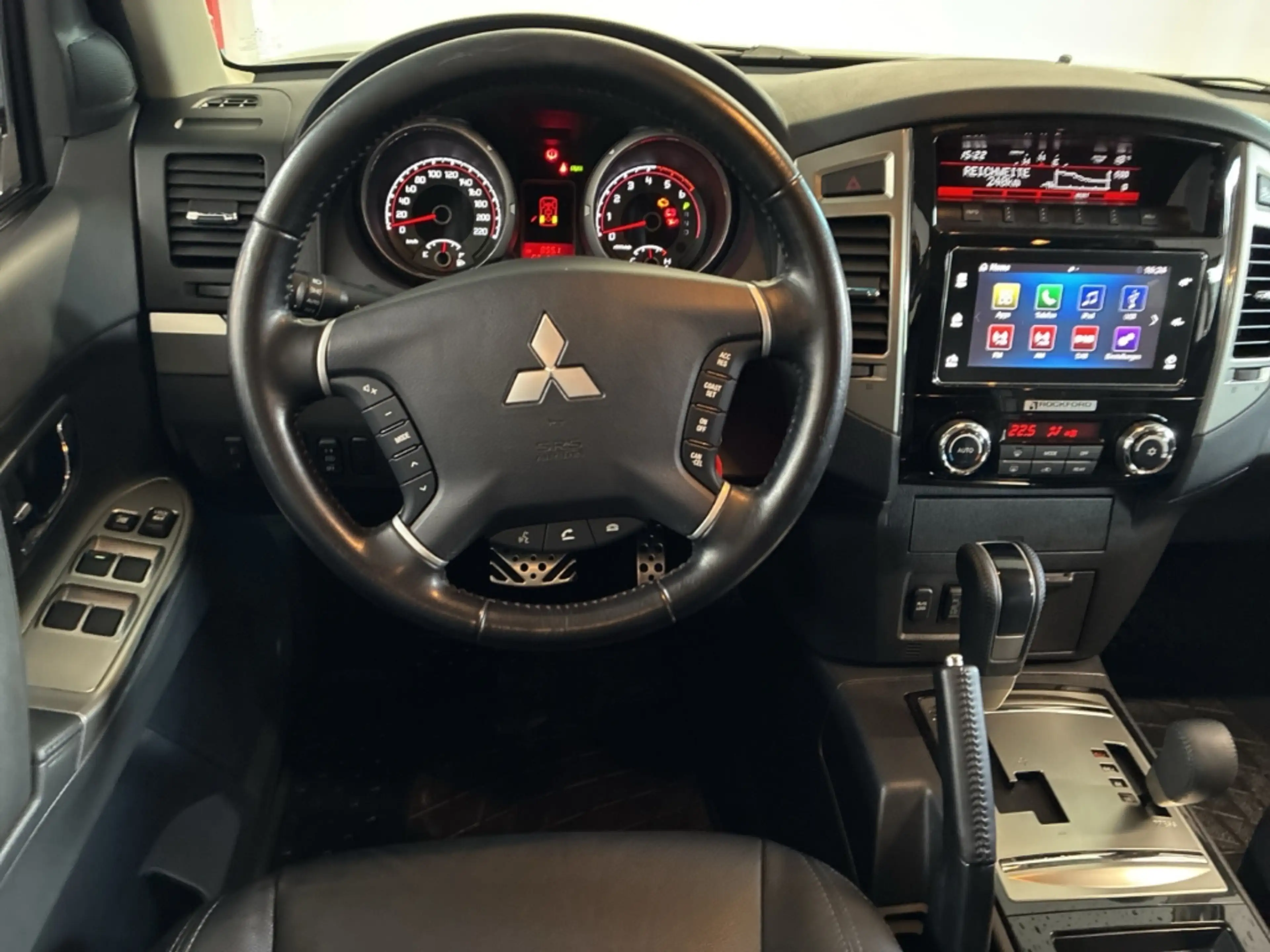 Mitsubishi Pajero 3.2 DI-D Edition 100 Rockford AHK eSitze Shz Kamer — photo 8