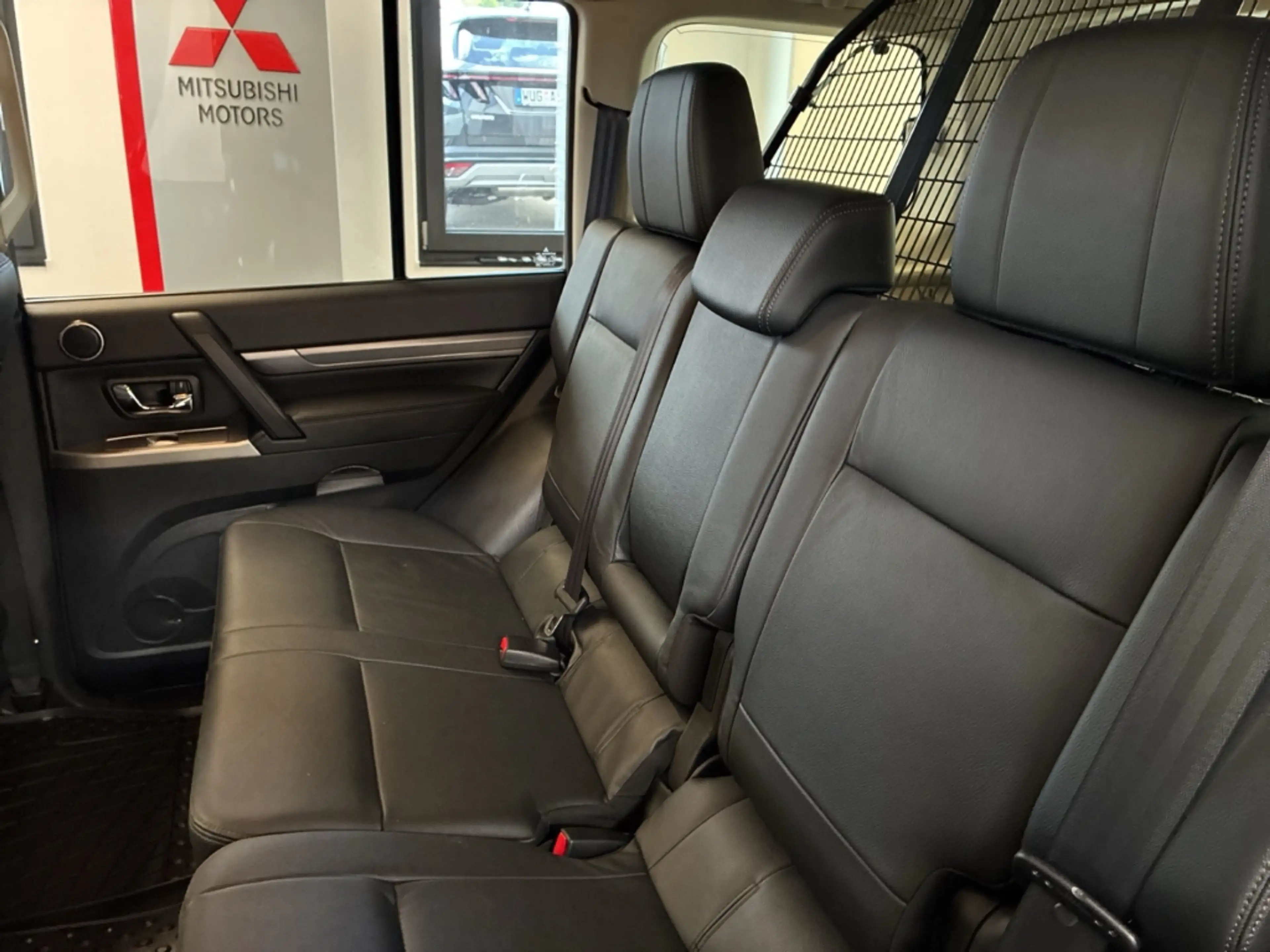 Mitsubishi Pajero 3.2 DI-D Edition 100 Rockford AHK eSitze Shz Kamer — photo 11