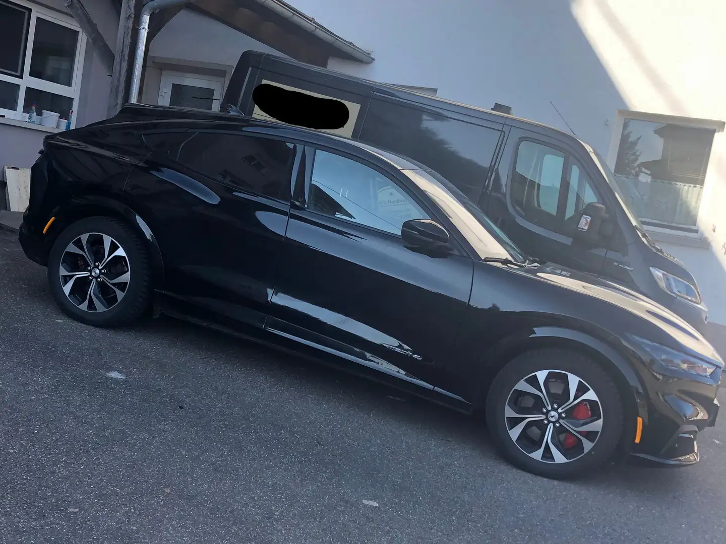 Ford Mustang Mach-E Mustang Mach-E AWD  Pano  Neue Batterie . Schwarz - 1