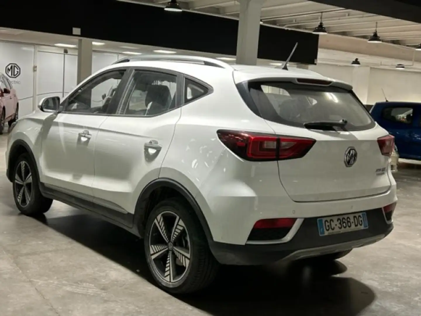 MG ZS EV 143ch Luxury Blanc - 2