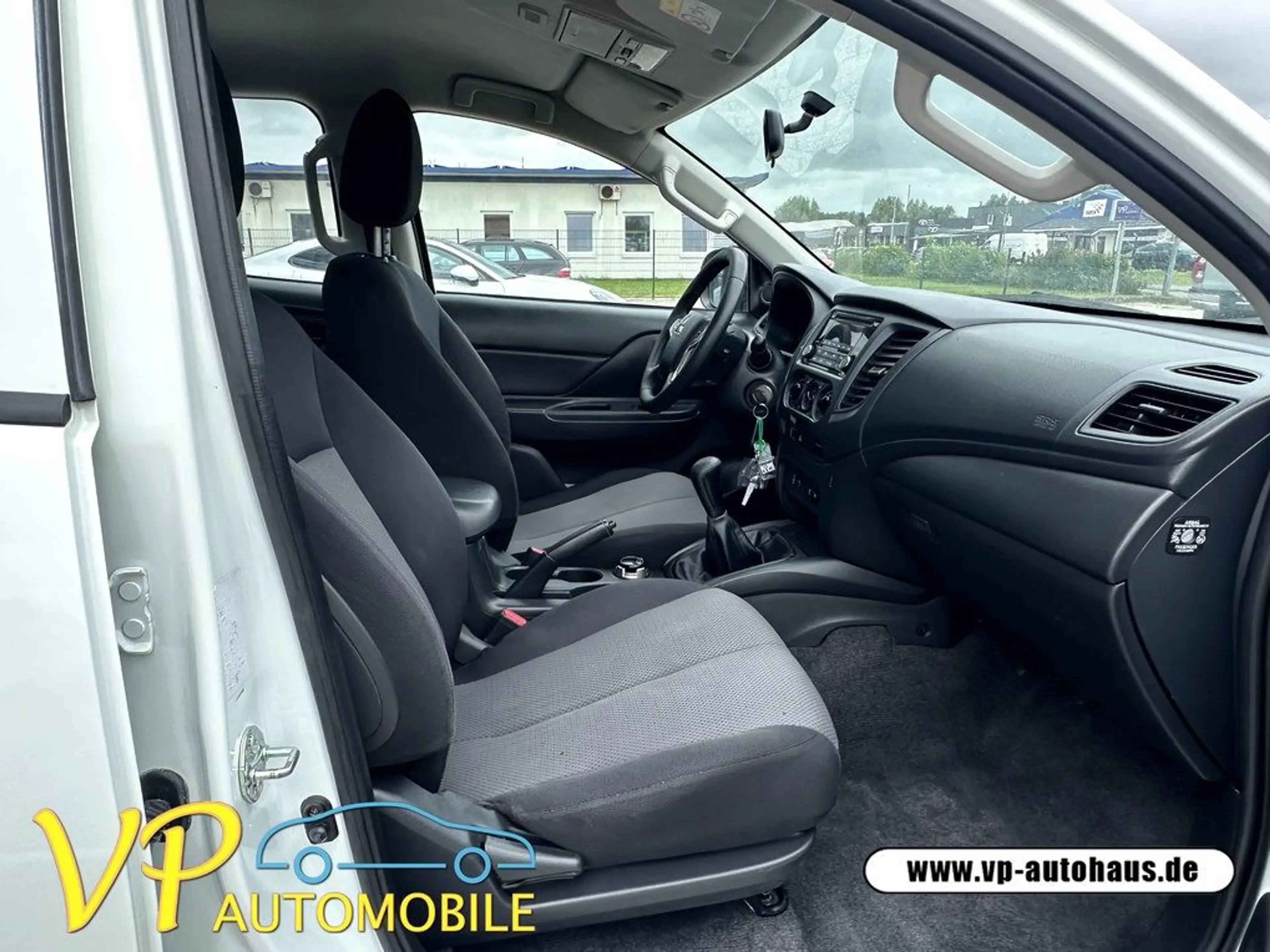 Mitsubishi L200 Basis Doppelkabine 4WD — photo 11