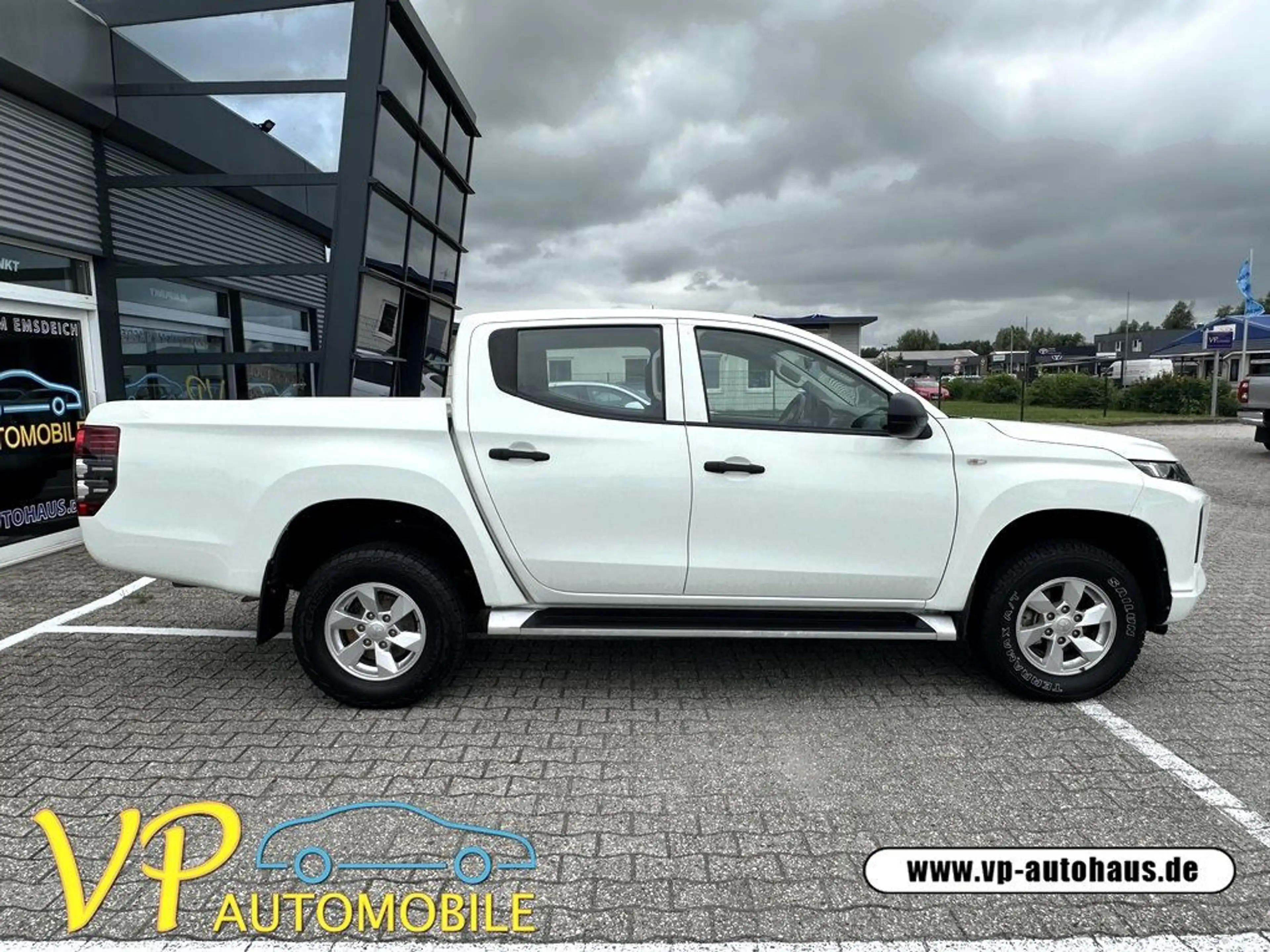 Mitsubishi L200 Basis Doppelkabine 4WD — photo 2
