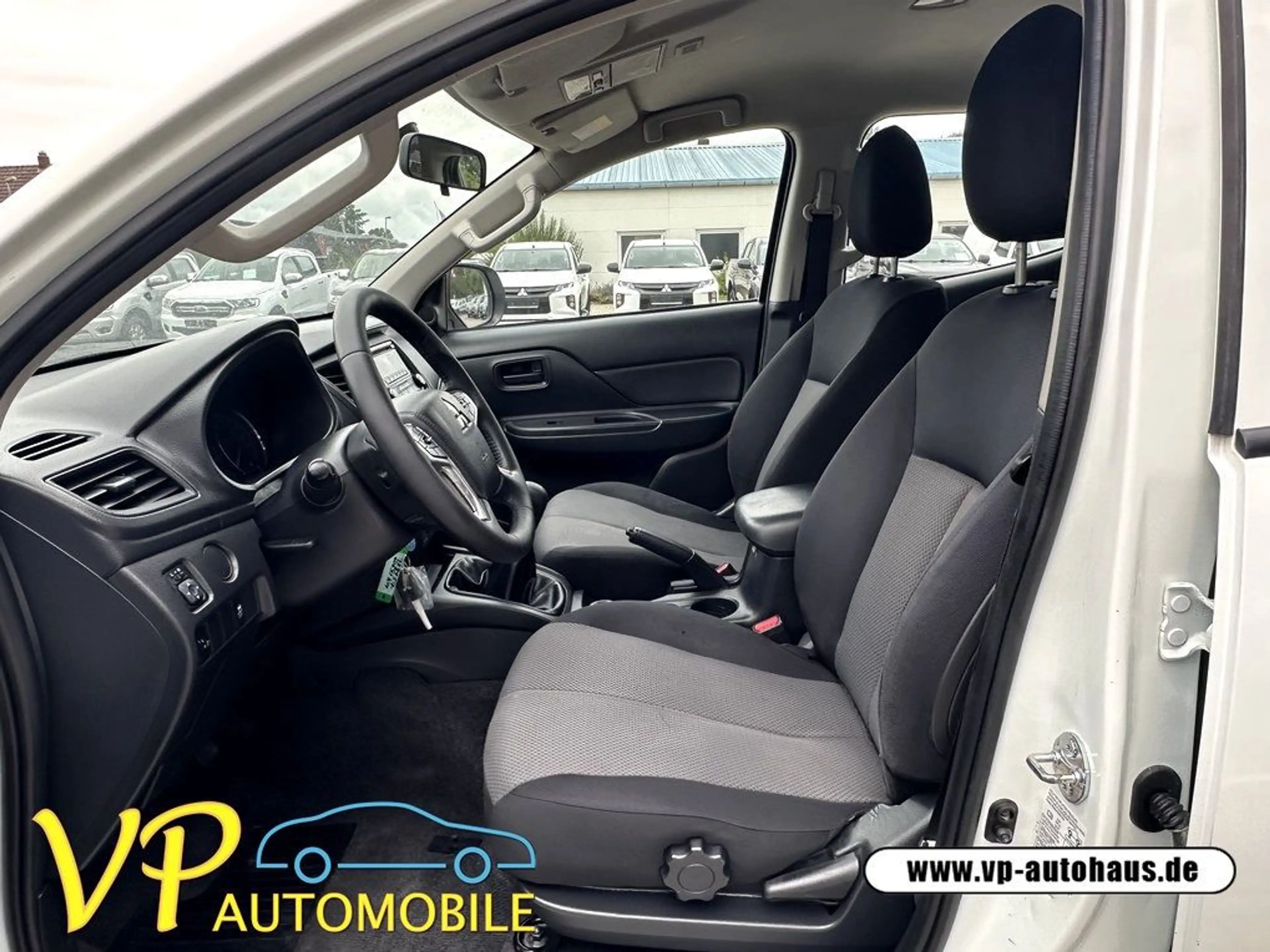Mitsubishi L200 Basis Doppelkabine 4WD — photo 9