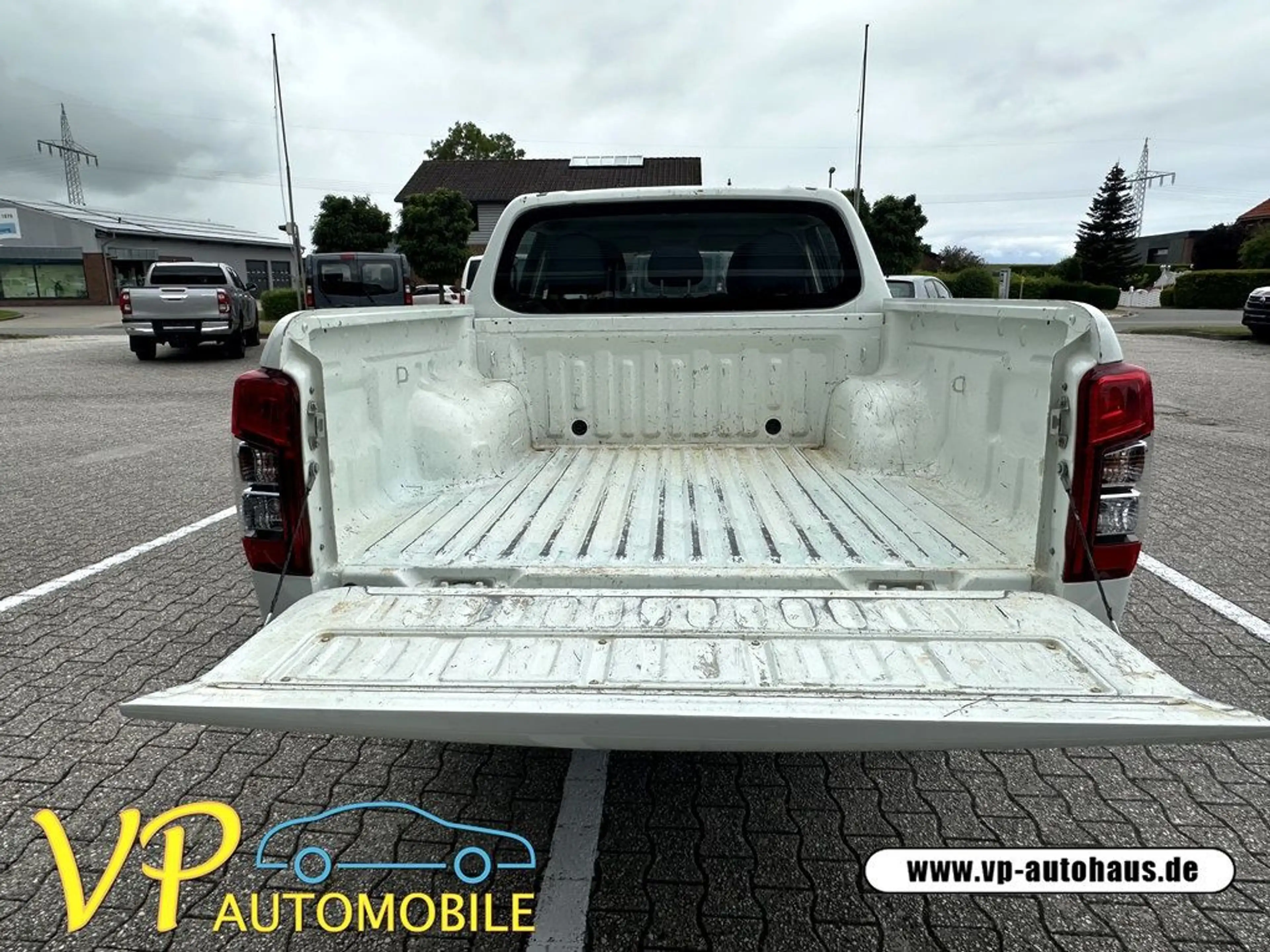 Mitsubishi L200 Basis Doppelkabine 4WD — photo 4