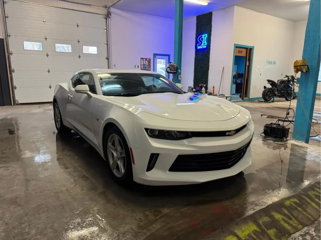 Chevrolet Camaro снимка Chevrolet Camaro
