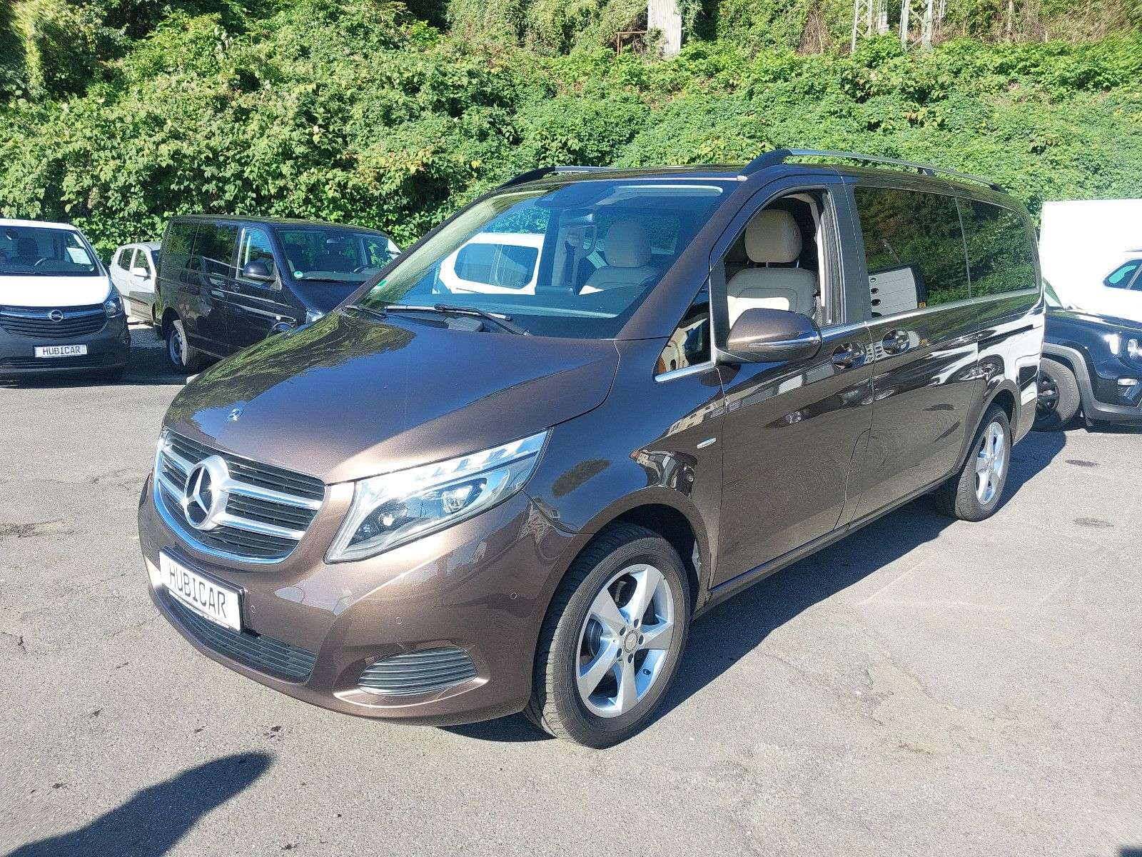 Mercedes-Benz V 250