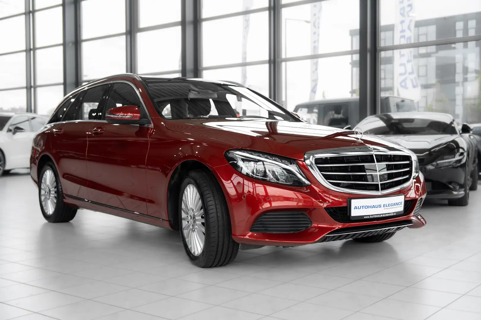 Mercedes-Benz C 400 T 4Matic*BUSINESS+*PANO*LEDER*HIGH-LED* Rojo - 2