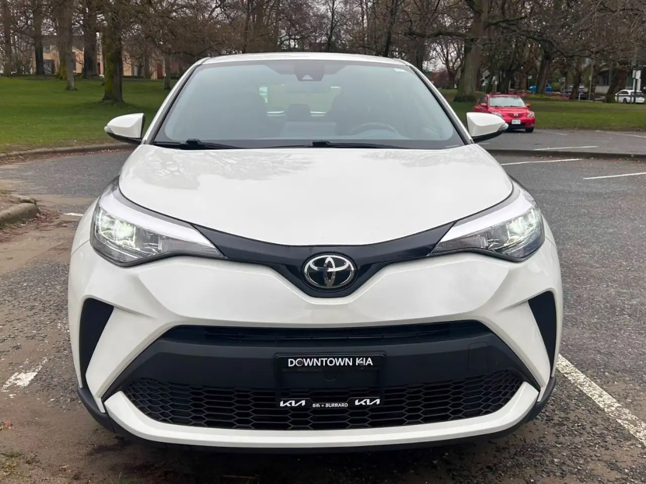 Toyota C-HR снимка Toyota C-HR