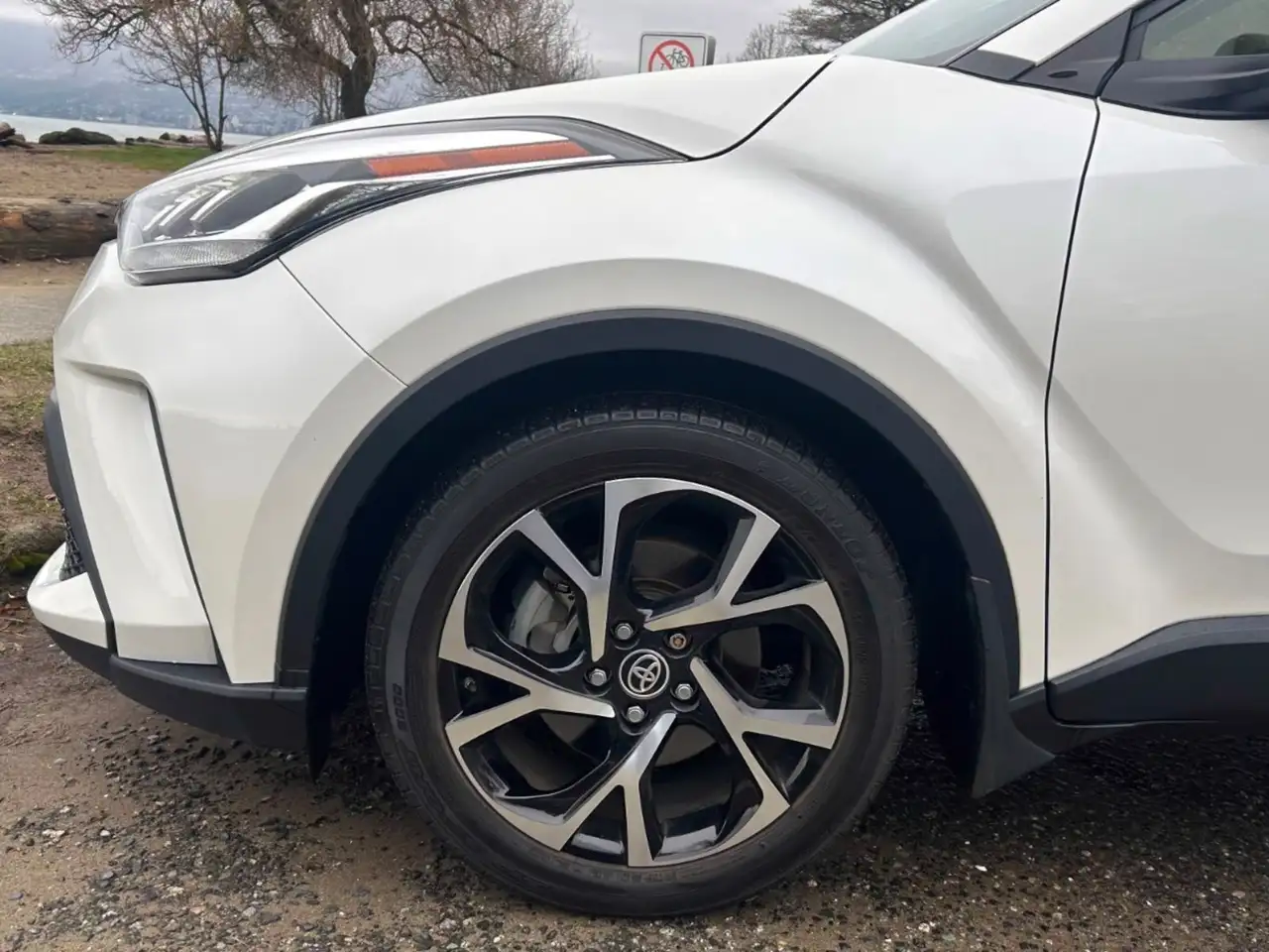 Toyota C-HR снимка Toyota C-HR