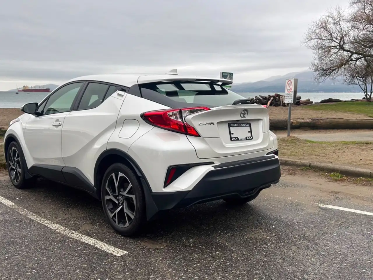 Toyota C-HR снимка Toyota C-HR
