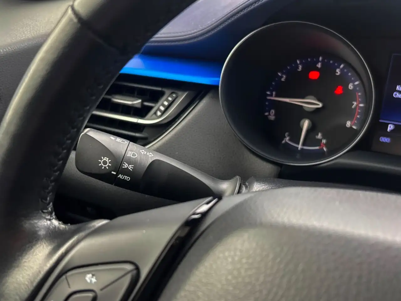 Toyota C-HR снимка Toyota C-HR