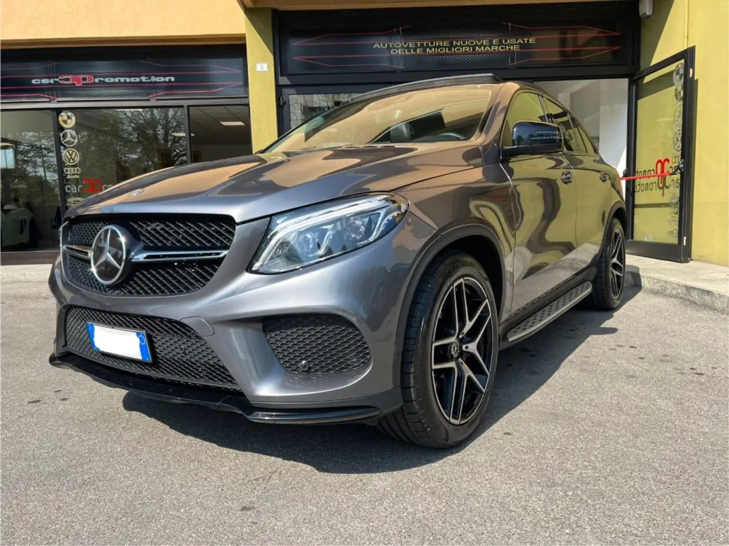 Mercedes-Benz GLE 350 d 4Matic Coupé Premium Šedá - 1