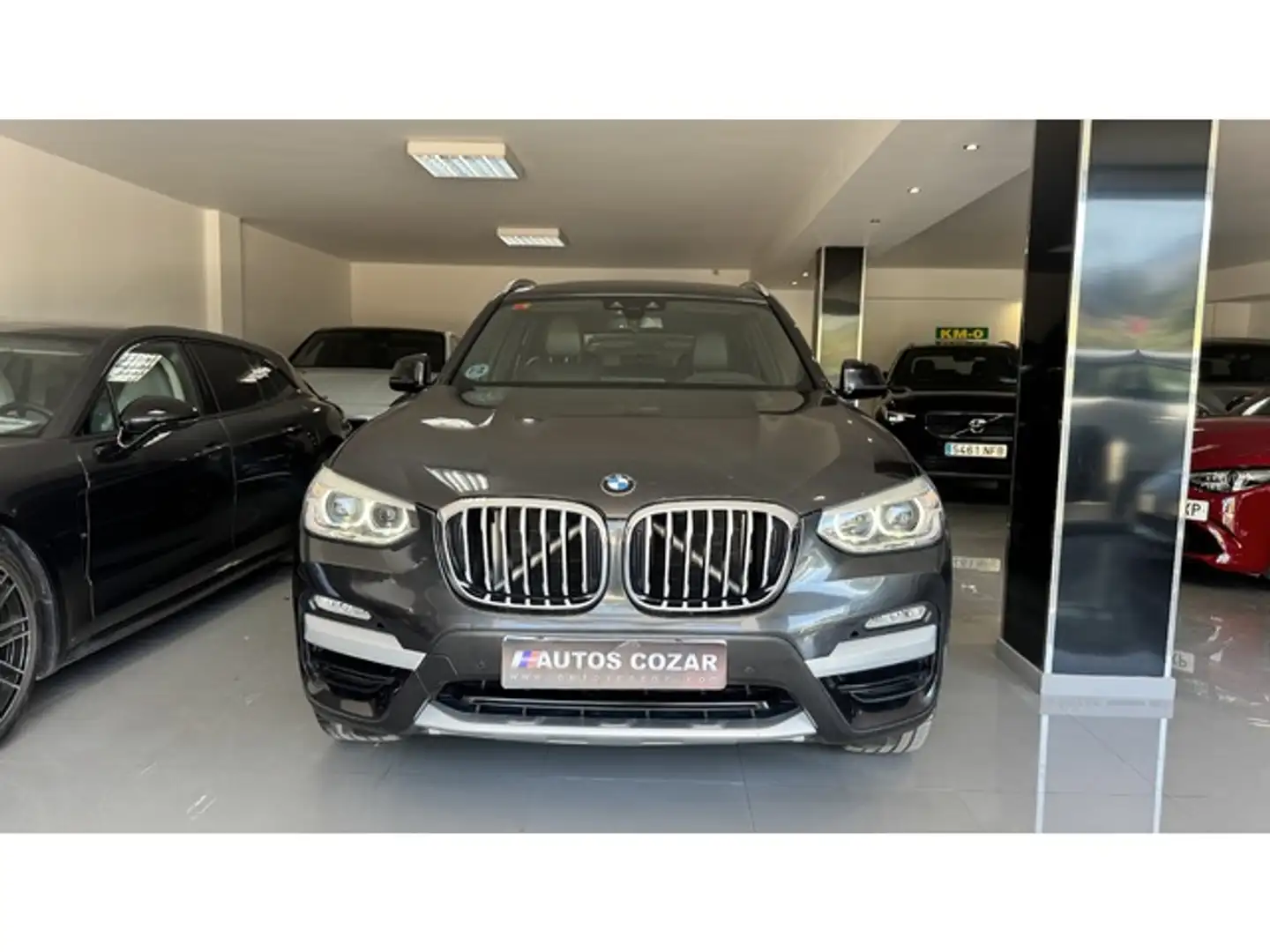 BMW X3 xDrive 20dA Gris - 2
